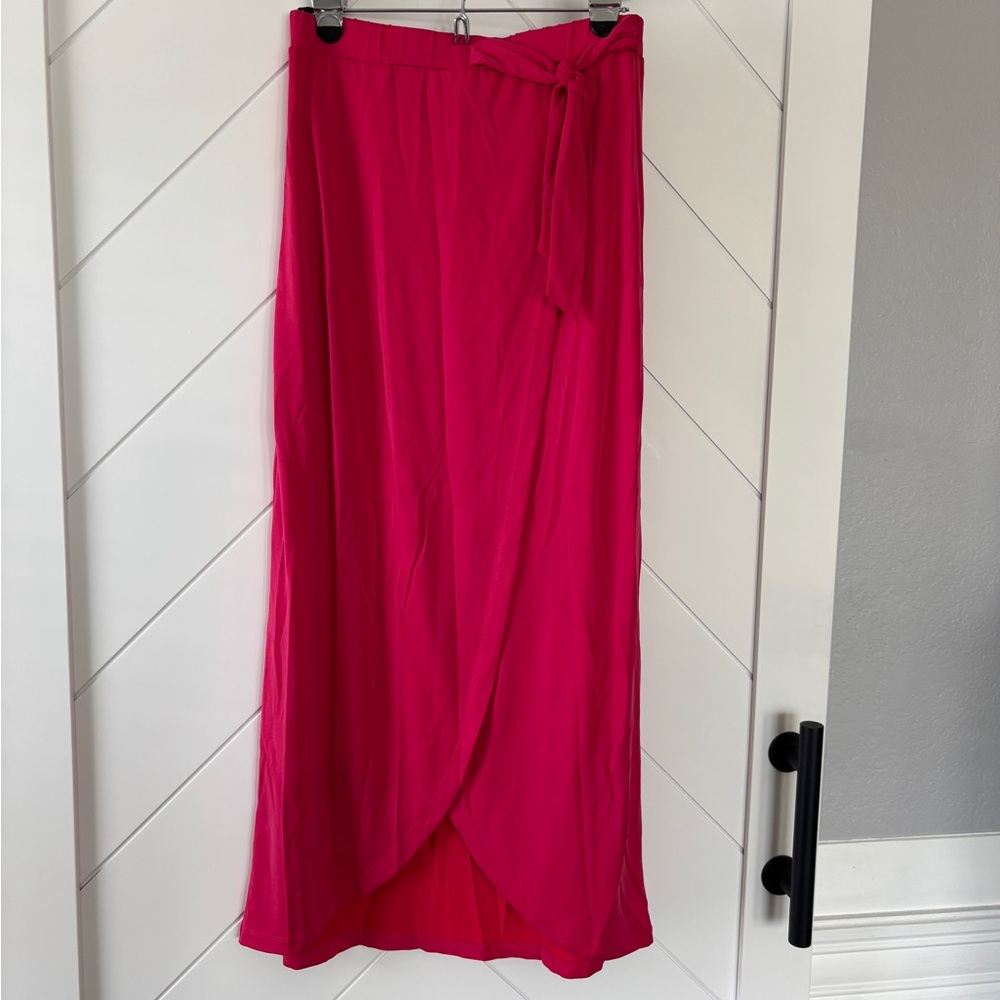 NWT ESQUALO Fuchsia Maxi Skirt